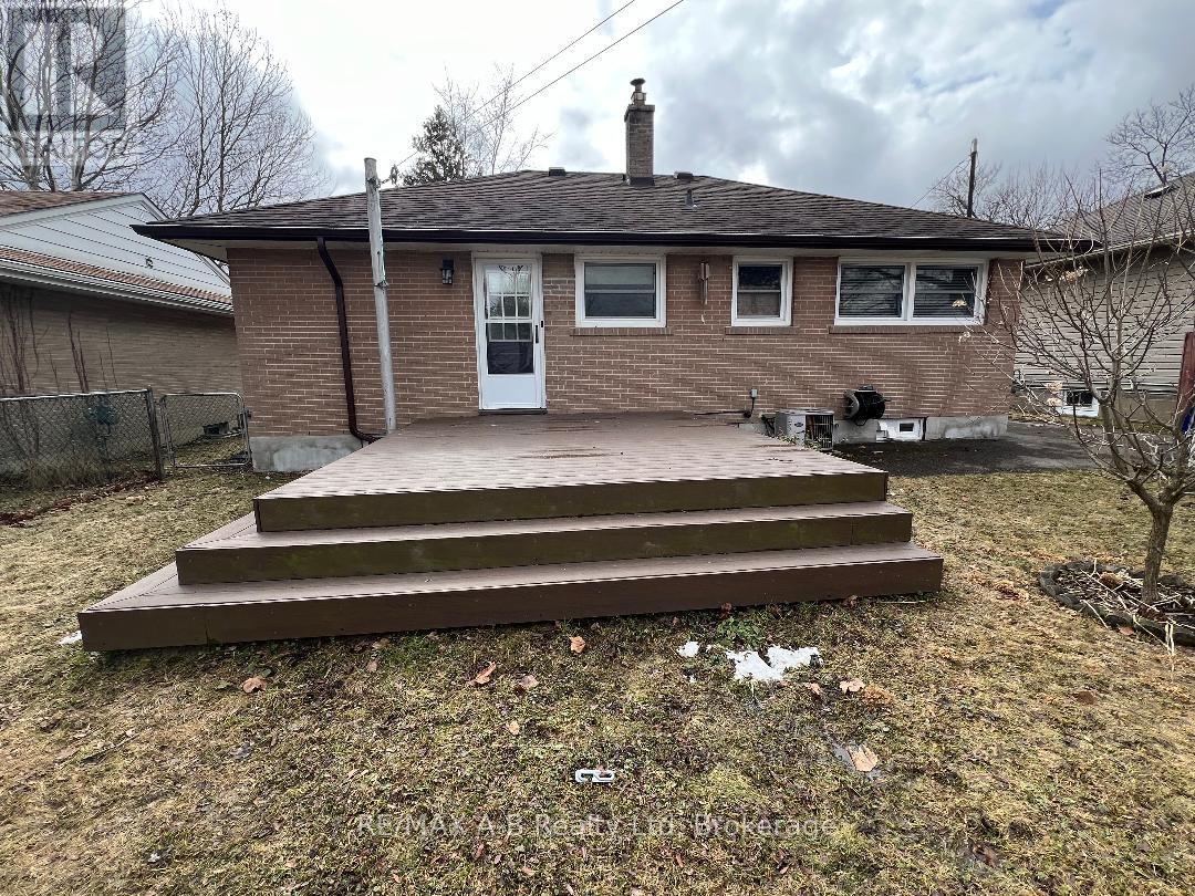 30 Arthur Street, Stratford, Ontario  N5A 6E3 - Photo 33 - X12883474