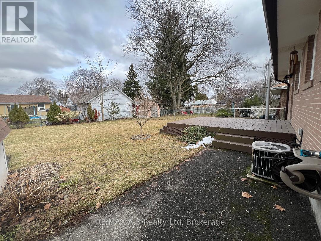 30 Arthur Street, Stratford, Ontario  N5A 6E3 - Photo 34 - X12883474