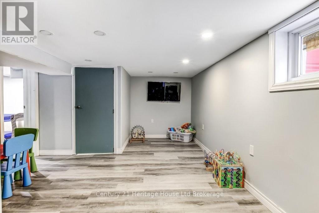 87 Bay Street, Woodstock, Ontario  N4S 3K7 - Photo 16 - X12888922