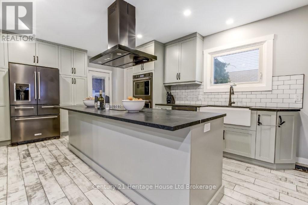 87 Bay Street, Woodstock, Ontario  N4S 3K7 - Photo 4 - X12888922