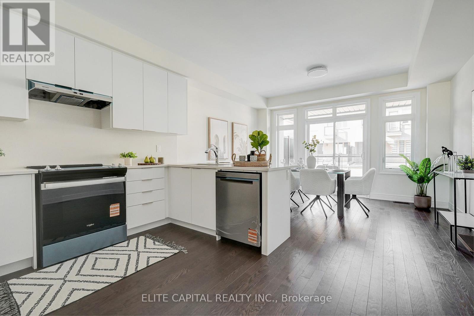 147 Berczy Green Drive, Markham, Ontario  L6C 3P5 - Photo 3 - N12860826