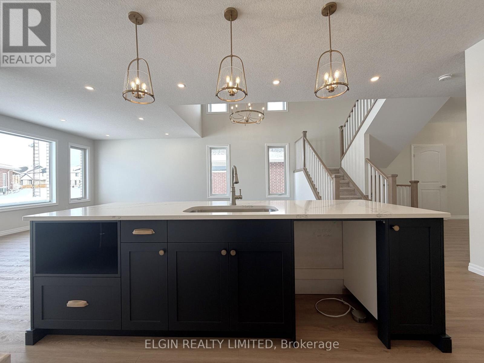 Photo 11 of 37 for 258 Renaissance Drive