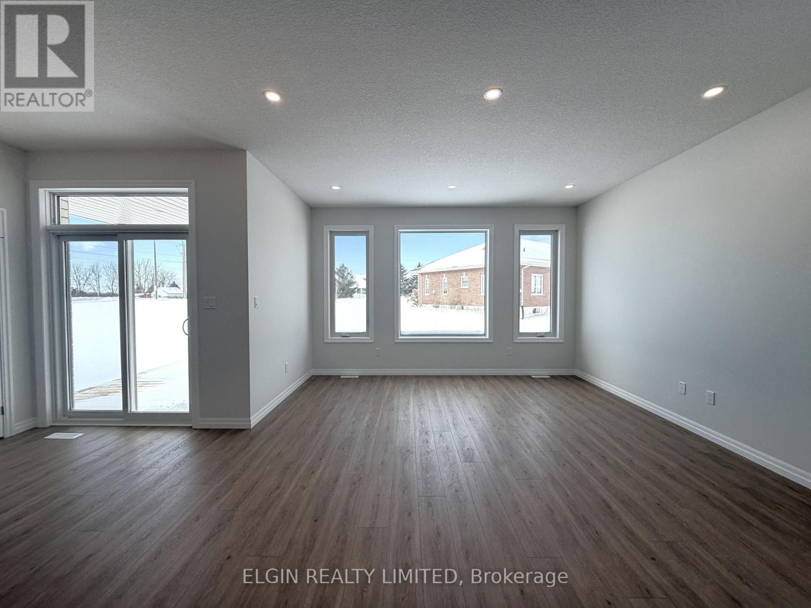 Photo 15 of 37 for 258 Renaissance Drive