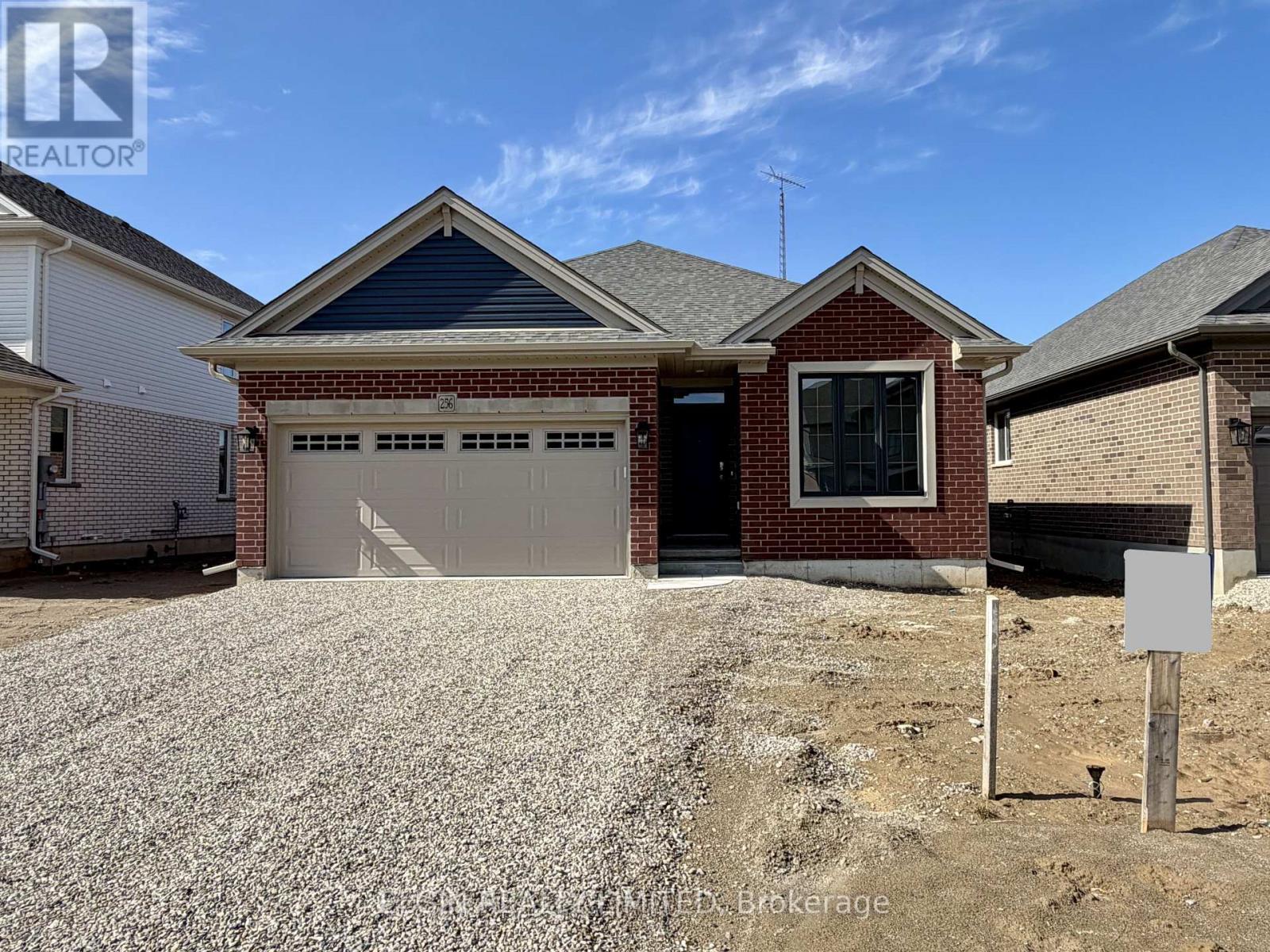 256 RENAISSANCE DRIVE, St. Thomas, Ontario