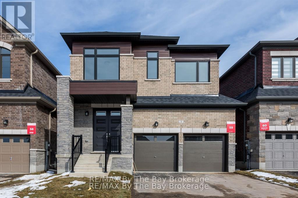 3 PERIWINKLE ROAD, Springwater, Ontario