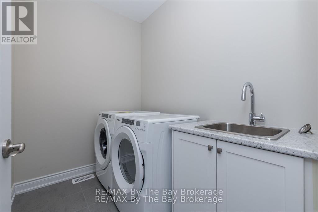 3 Periwinkle Road, Springwater, Ontario  L9X 2E2 - Photo 25 - S12888928