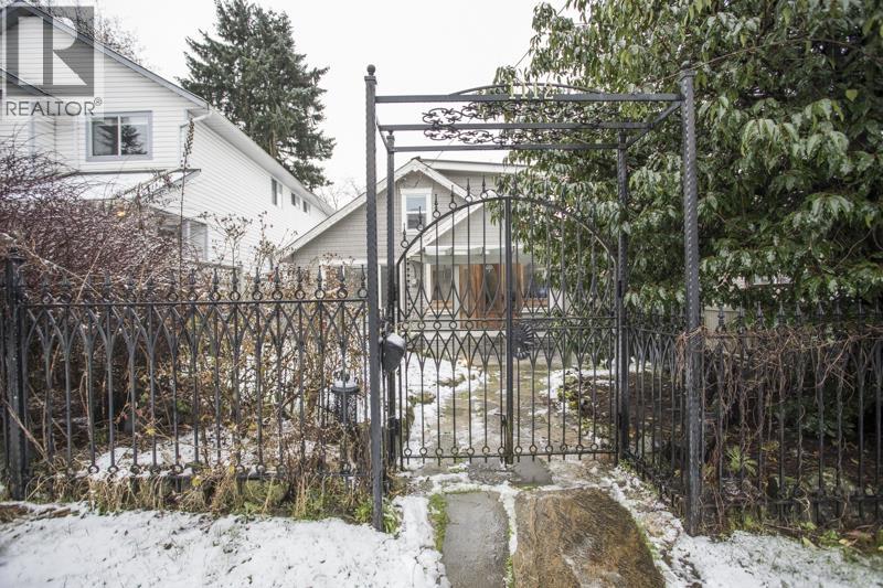 1112 Fourth Avenue, New Westminster, British Columbia  V3M 1T5 - Photo 40 - R3099918