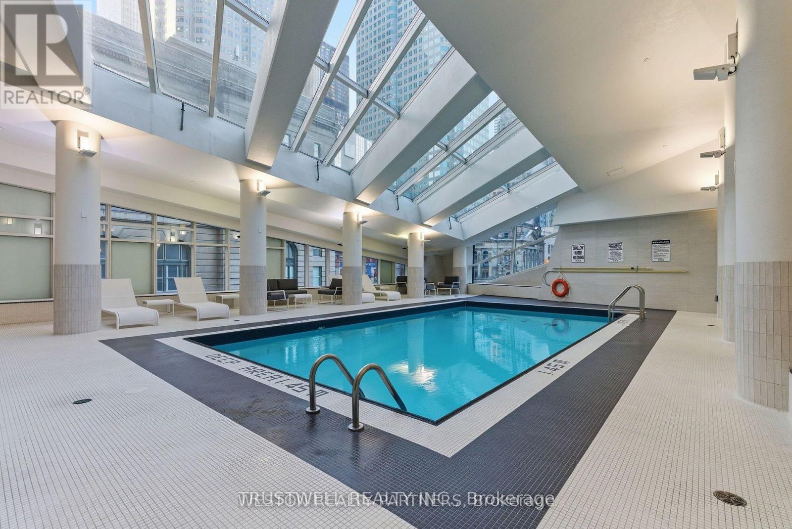 3601 - 8 The Esplanade, Toronto, Ontario  M5E 0A6 - Photo 16 - C12889008