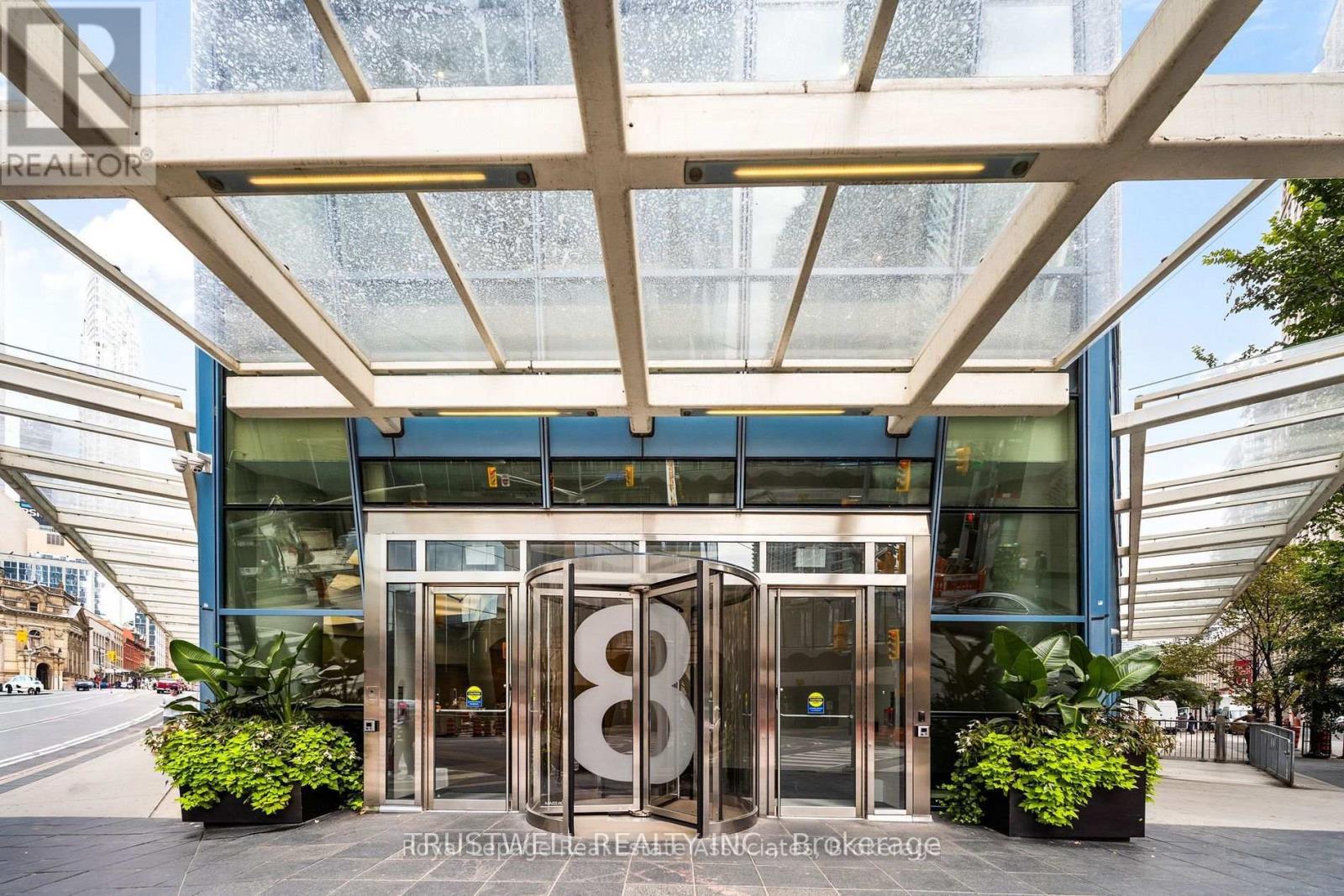 3601 - 8 The Esplanade, Toronto, Ontario  M5E 0A6 - Photo 25 - C12889008