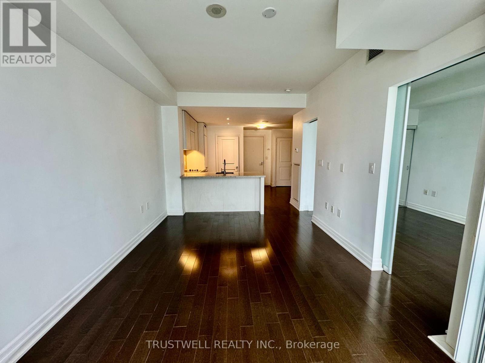 3601 - 8 The Esplanade, Toronto, Ontario  M5E 0A6 - Photo 6 - C12889008