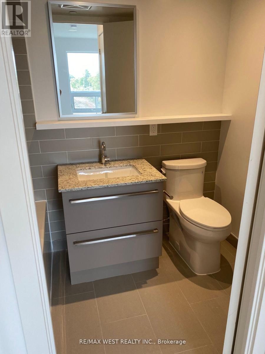 120 Varna Drive, Toronto, Ontario  M6A 2M1 - Photo 10 - C12889044