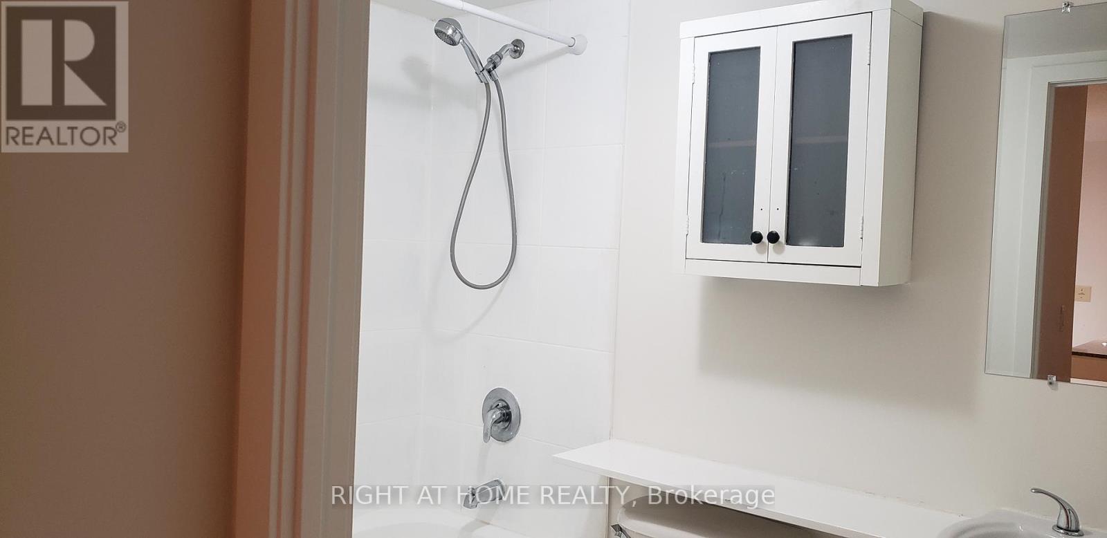 2305 - 397 Front Street W, Toronto, Ontario  M5V 3S1 - Photo 12 - C12889056