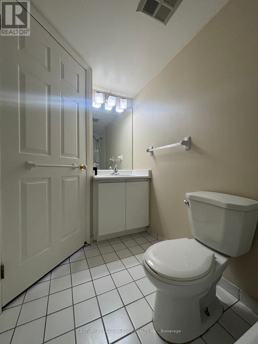 1901 - 7 Concorde Place, Toronto, Ontario  M3C 3N4 - Photo 12 - C12889082