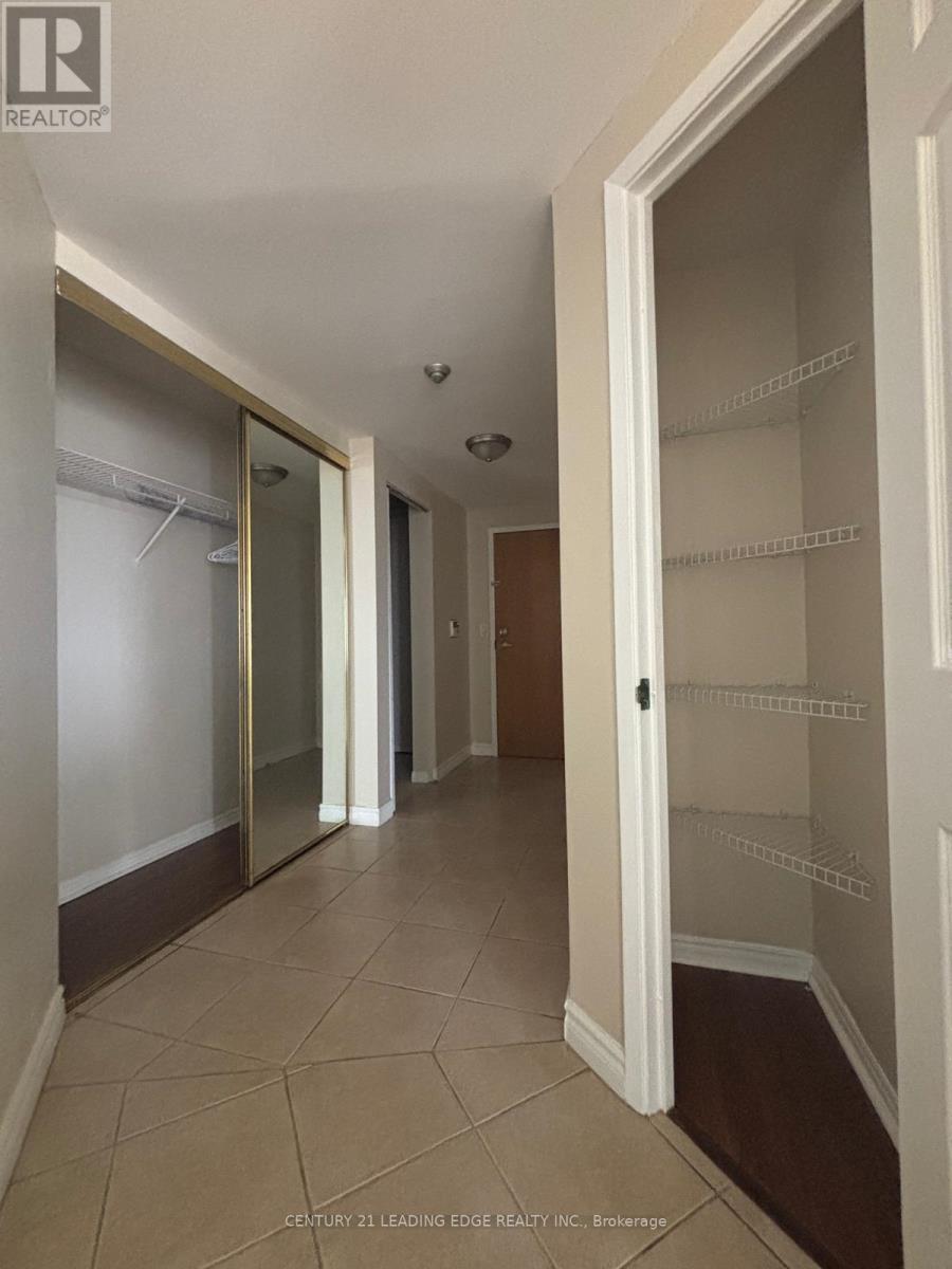 1901 - 7 Concorde Place, Toronto, Ontario  M3C 3N4 - Photo 6 - C12889082