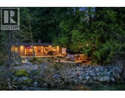 808 SEYMOUR BOULEVARD, North Vancouver, British Columbia