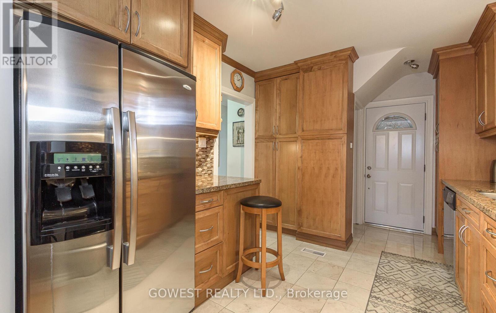 56 Panmure Crescent, Toronto, Ontario  M1K 4Y6 - Photo 15 - E12888956