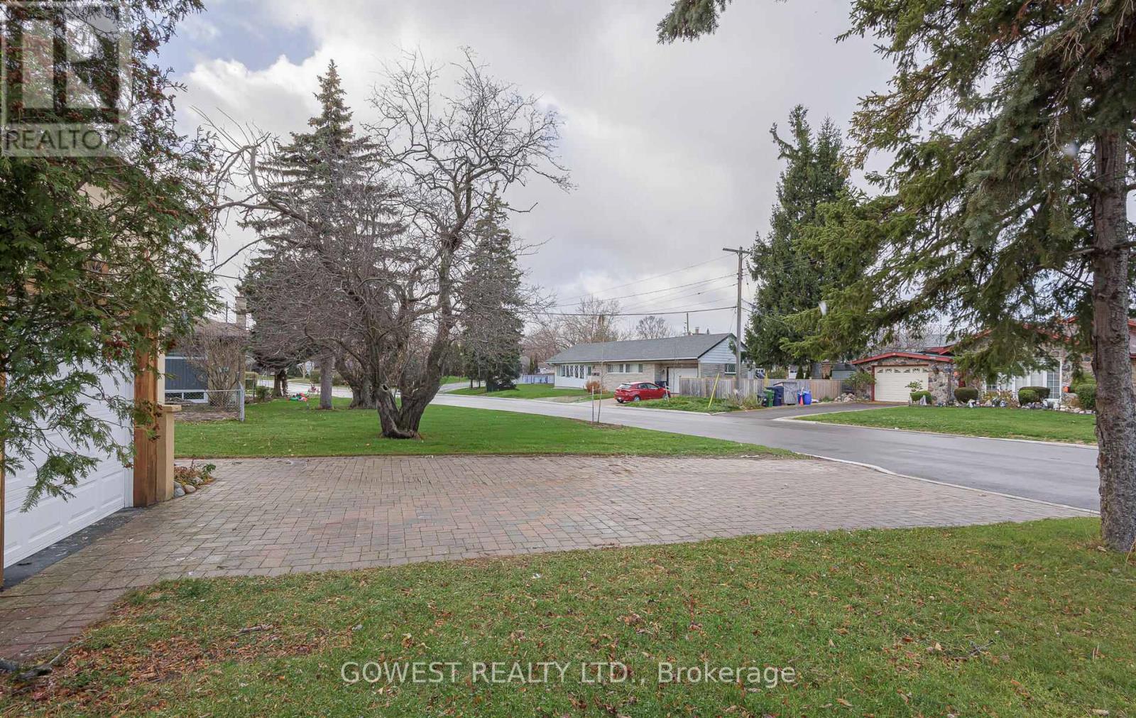 56 Panmure Crescent, Toronto, Ontario  M1K 4Y6 - Photo 4 - E12888956