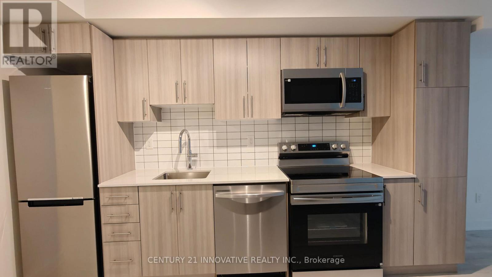 710 - 1010 Sandy Beach Road, Pickering, Ontario  L1W 3V9 - Photo 4 - E12889002