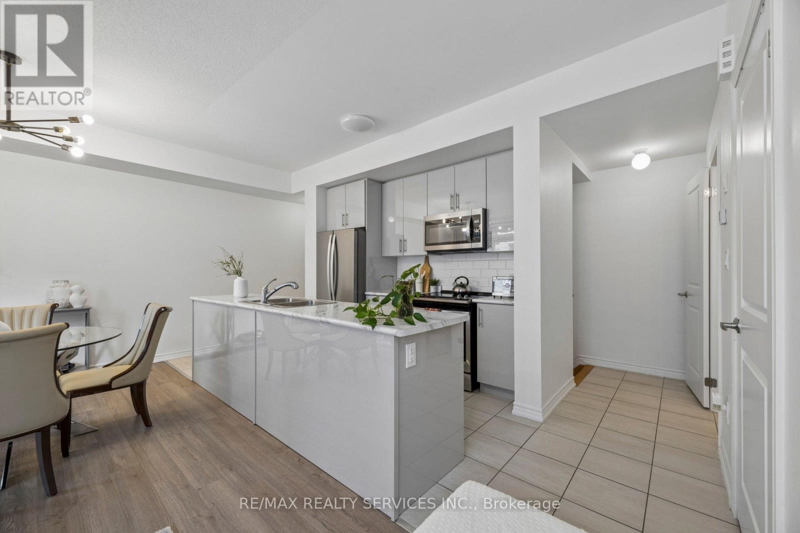 2564 Ladyfern Crossing, Pickering, Ontario  L1X 0E6 - Photo 11 - E12889034