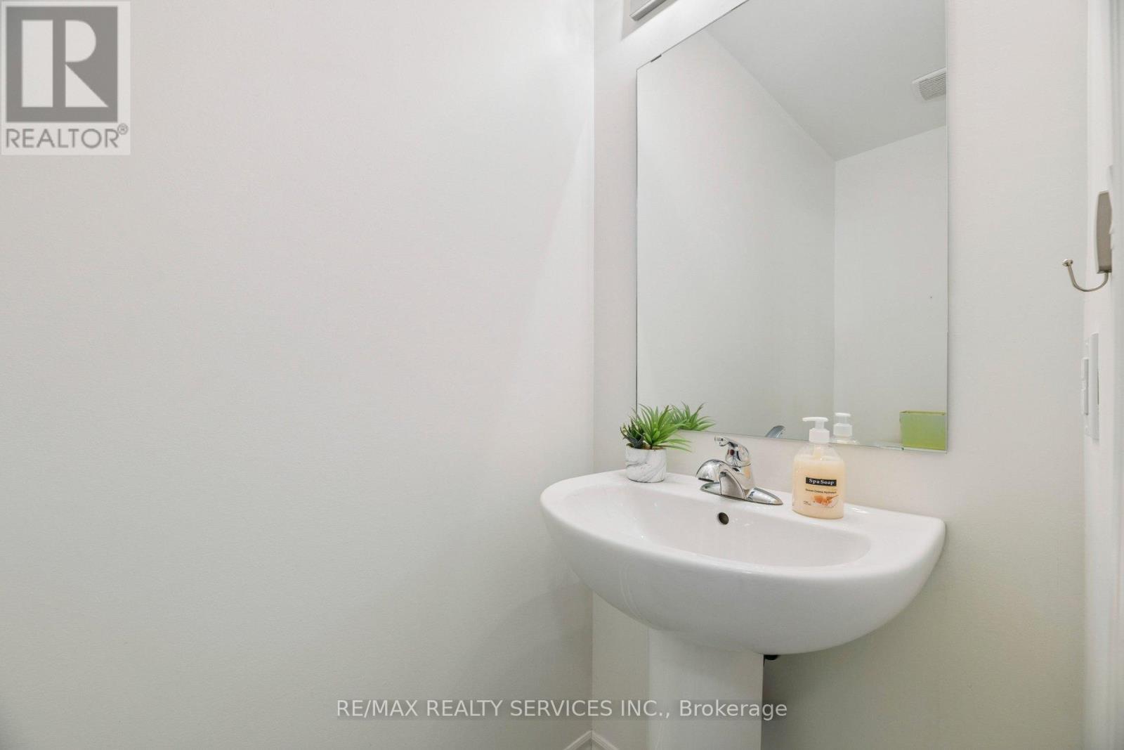 2564 Ladyfern Crossing, Pickering, Ontario  L1X 0E6 - Photo 13 - E12889034