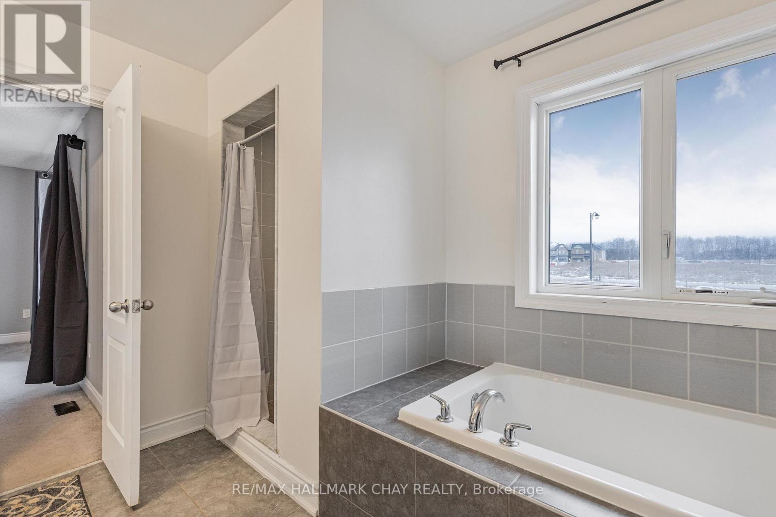 1340 Lormel Gate, Innisfil (Lefroy), Ontario  L0L 1W0 - Photo 14 - N12888918