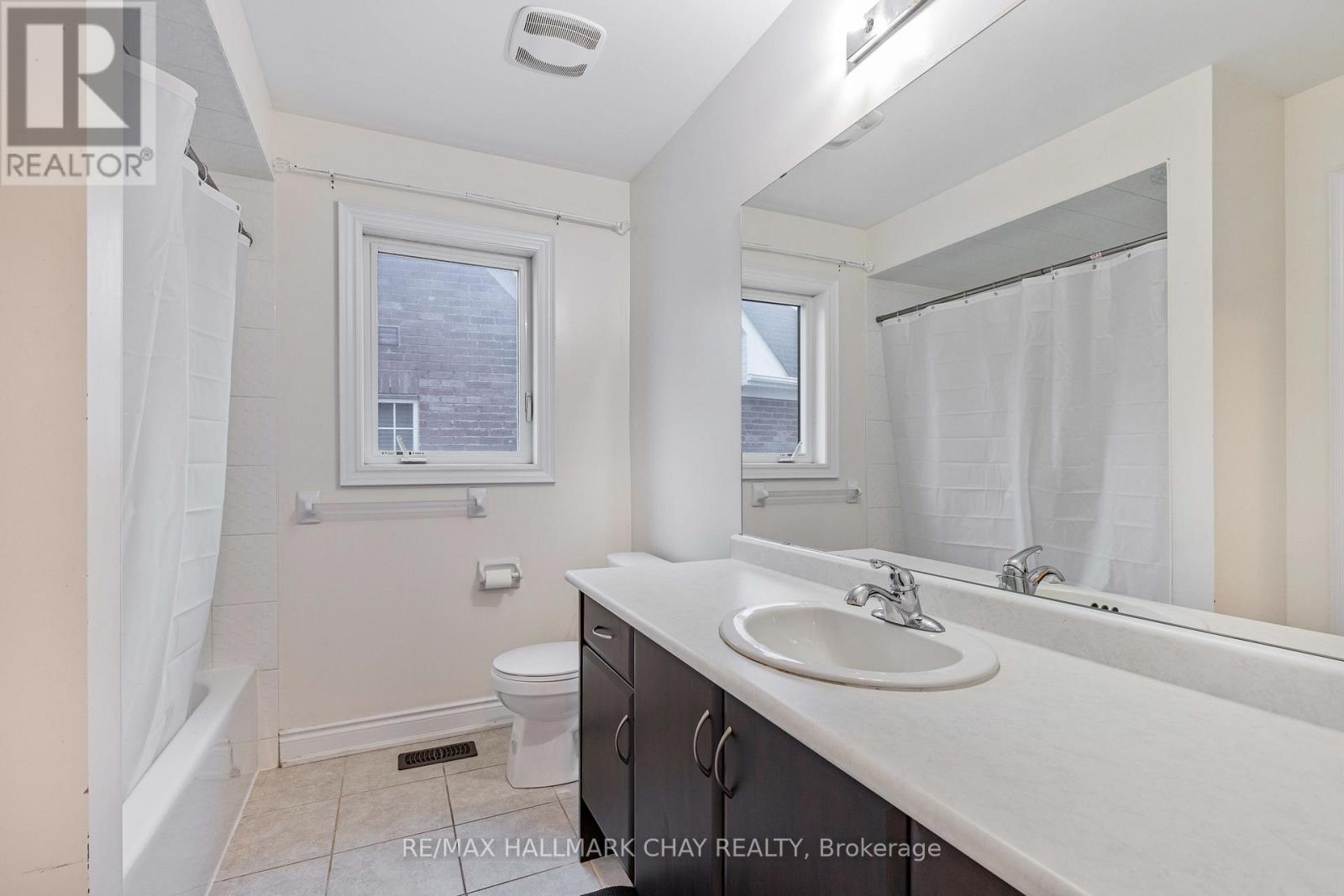 1340 Lormel Gate, Innisfil (Lefroy), Ontario  L0L 1W0 - Photo 19 - N12888918