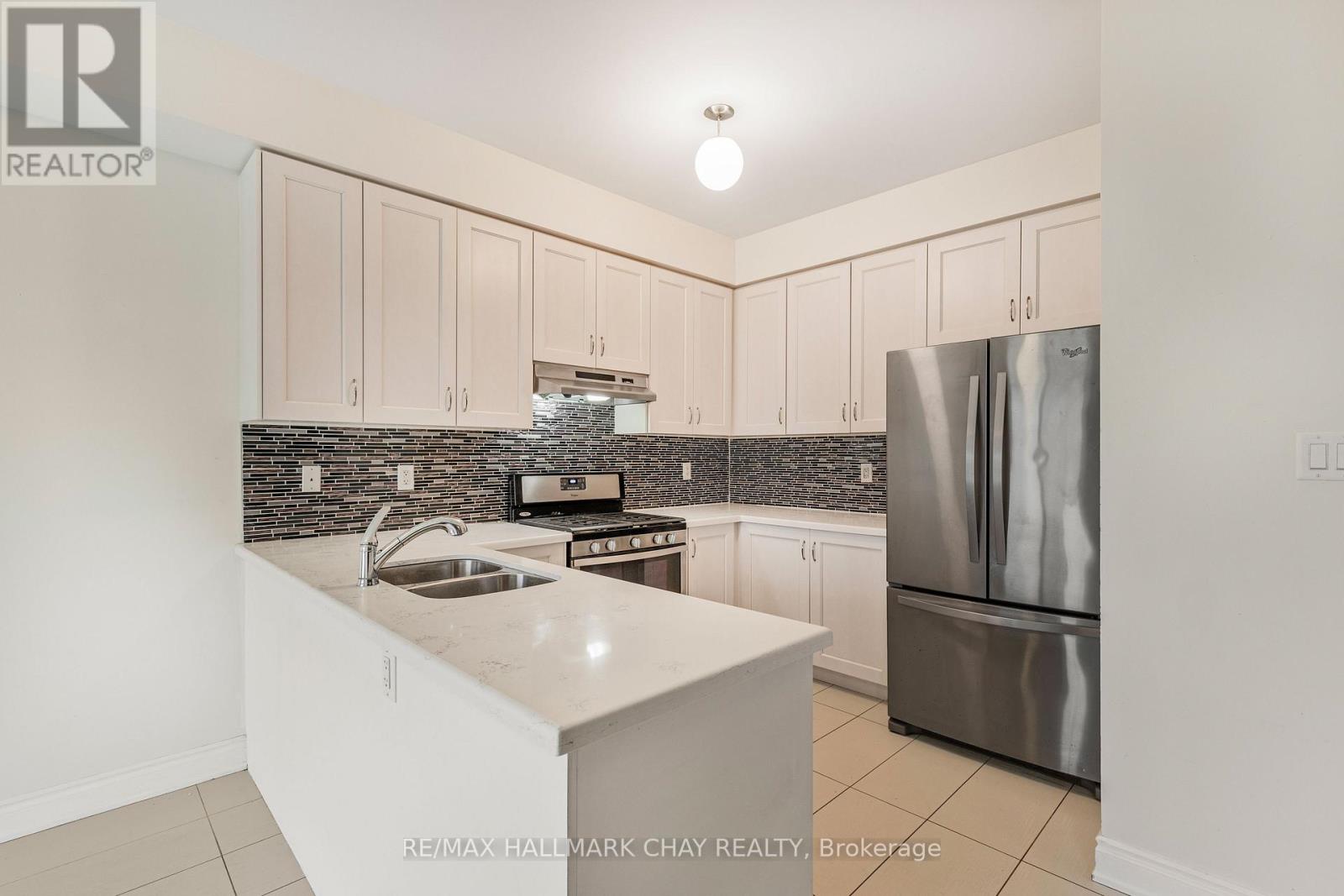 1340 Lormel Gate, Innisfil (Lefroy), Ontario  L0L 1W0 - Photo 5 - N12888918