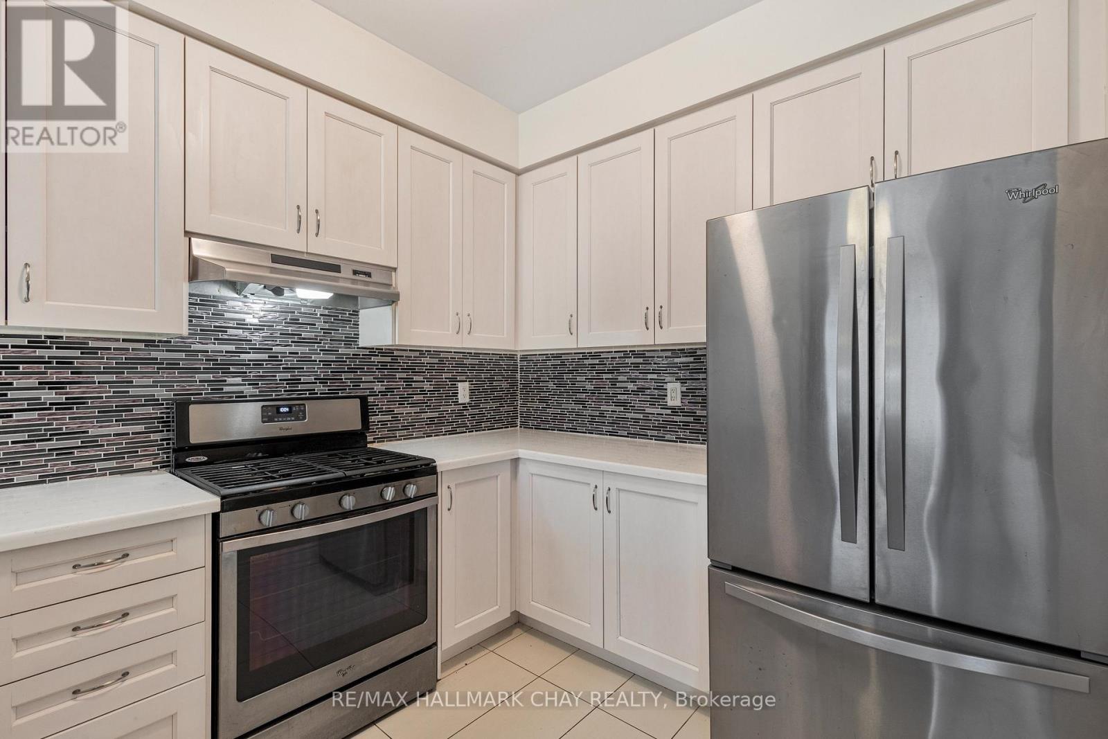 1340 Lormel Gate, Innisfil (Lefroy), Ontario  L0L 1W0 - Photo 6 - N12888918