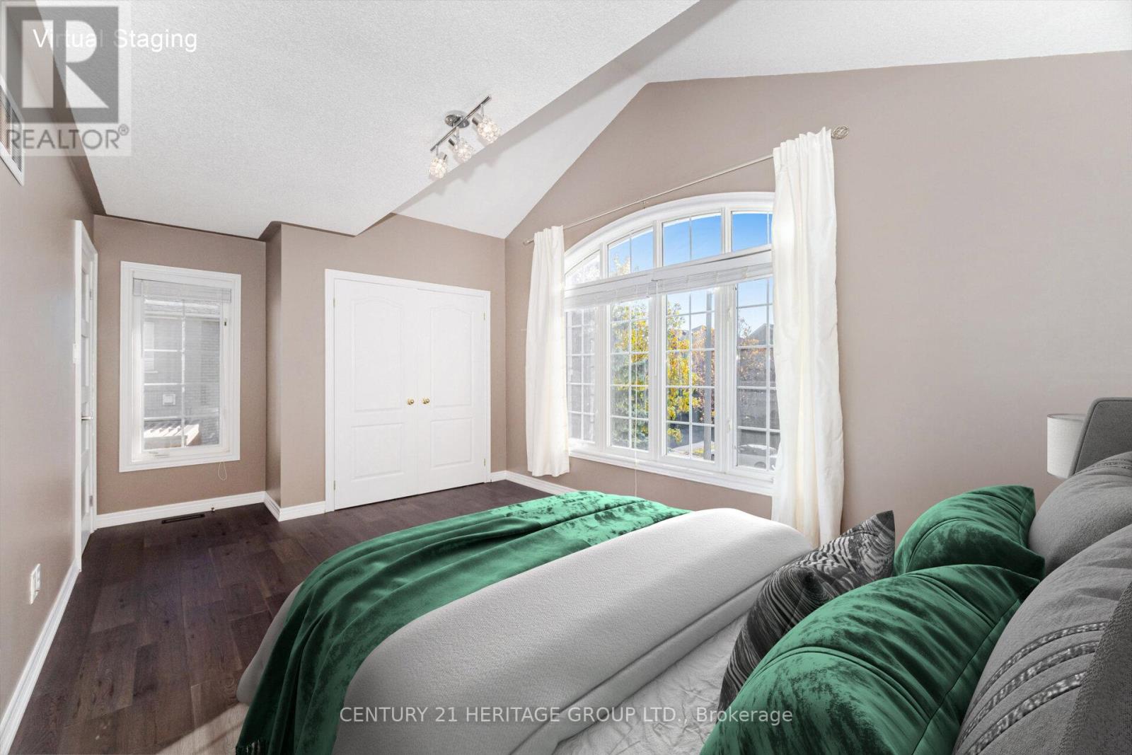 6 Vitlor Drive, Richmond Hill, Ontario  L4E 3W3 - Photo 25 - N12889016