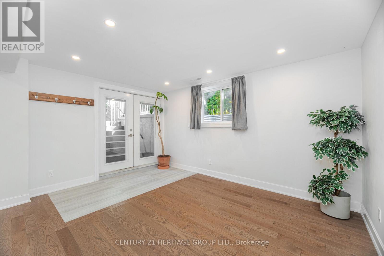 6 Vitlor Drive, Richmond Hill, Ontario  L4E 3W3 - Photo 37 - N12889016