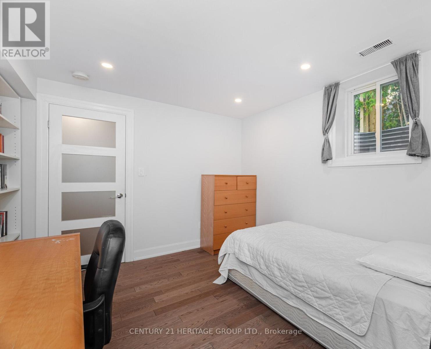 6 Vitlor Drive, Richmond Hill, Ontario  L4E 3W3 - Photo 39 - N12889016