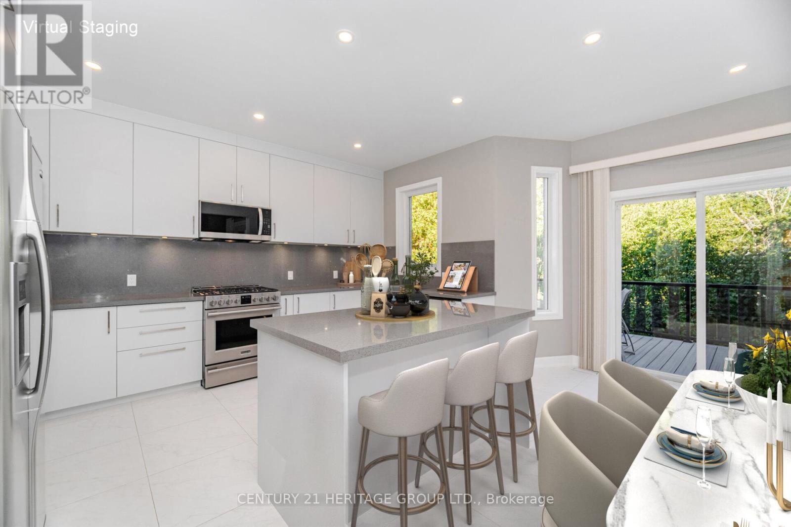 6 Vitlor Drive, Richmond Hill, Ontario  L4E 3W3 - Photo 5 - N12889016