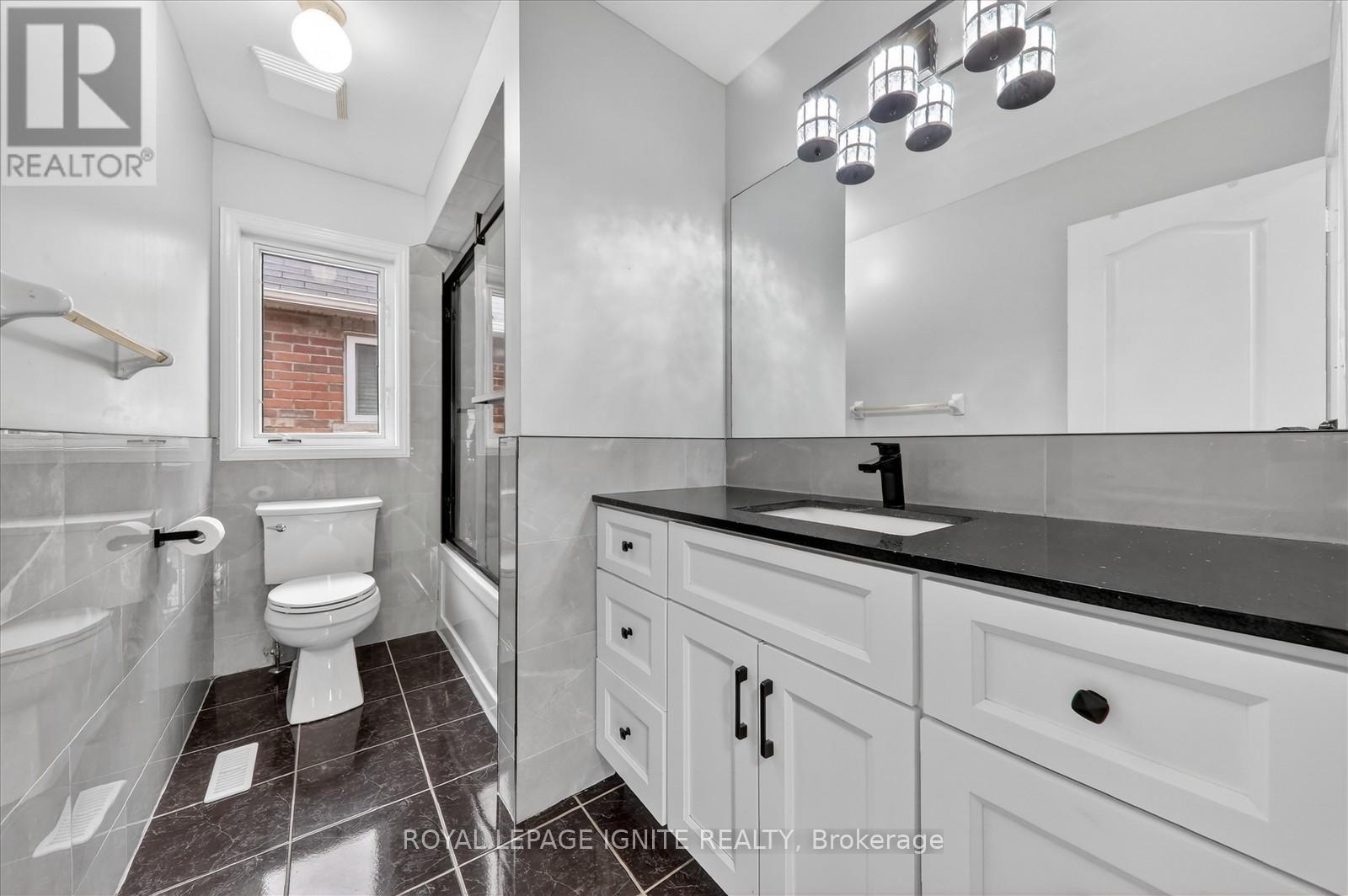 66 Alfred Paterson Drive, Markham, Ontario  L6E 1J5 - Photo 26 - N12889090