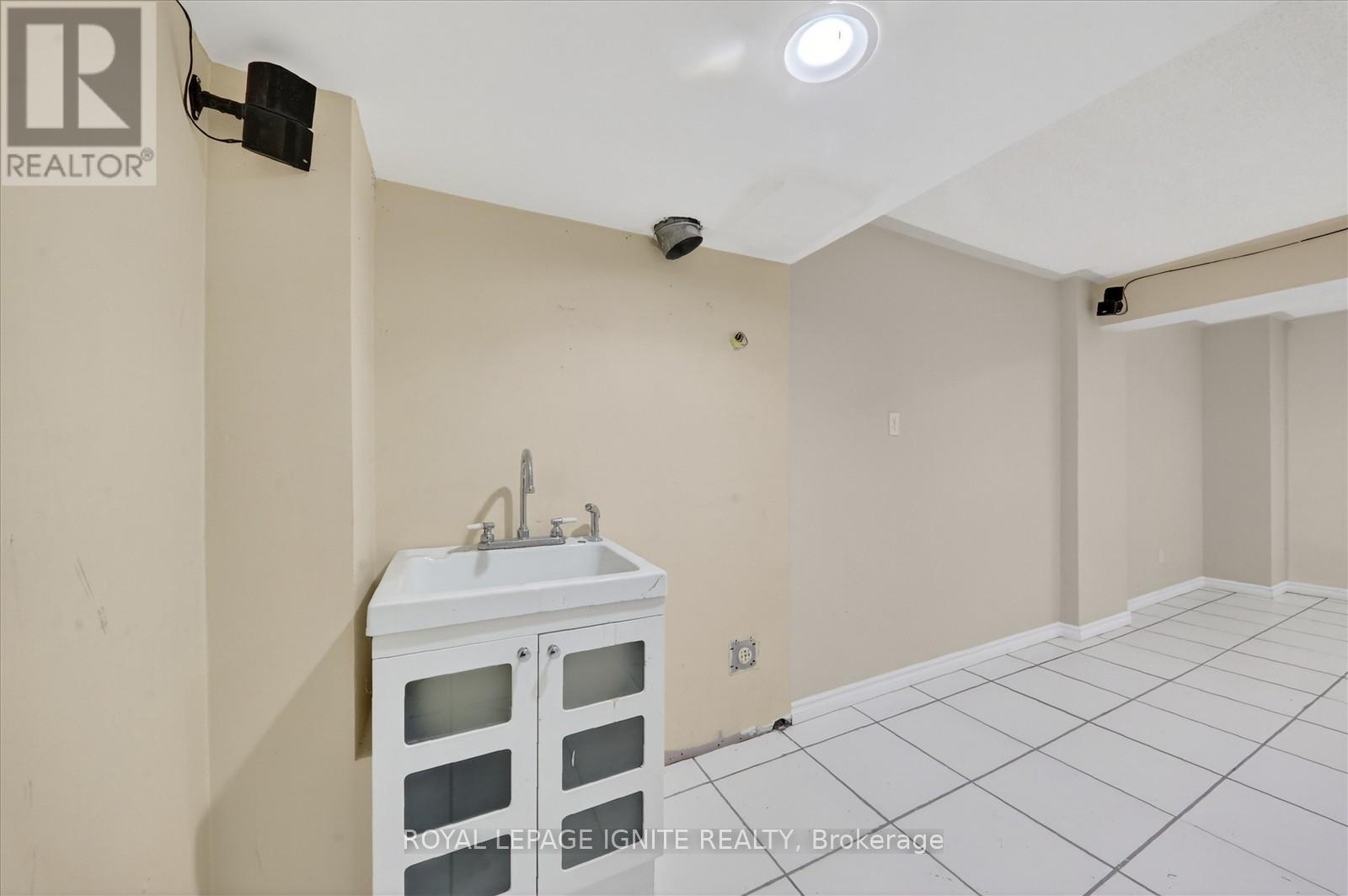 66 Alfred Paterson Drive, Markham, Ontario  L6E 1J5 - Photo 39 - N12889090