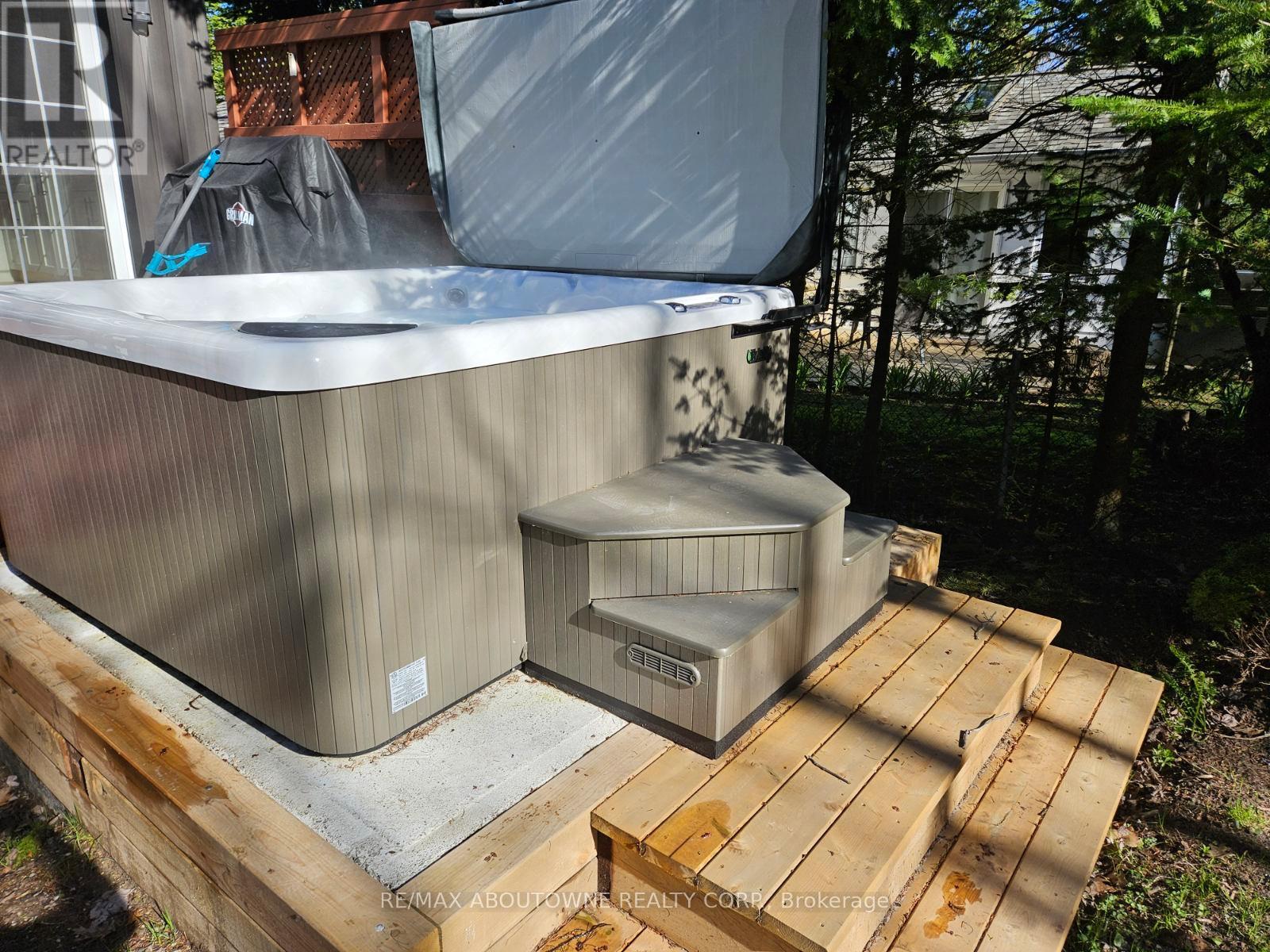 12 49th Street N, Wasaga Beach, Ontario  L9Z 1Y1 - Photo 26 - S12852310