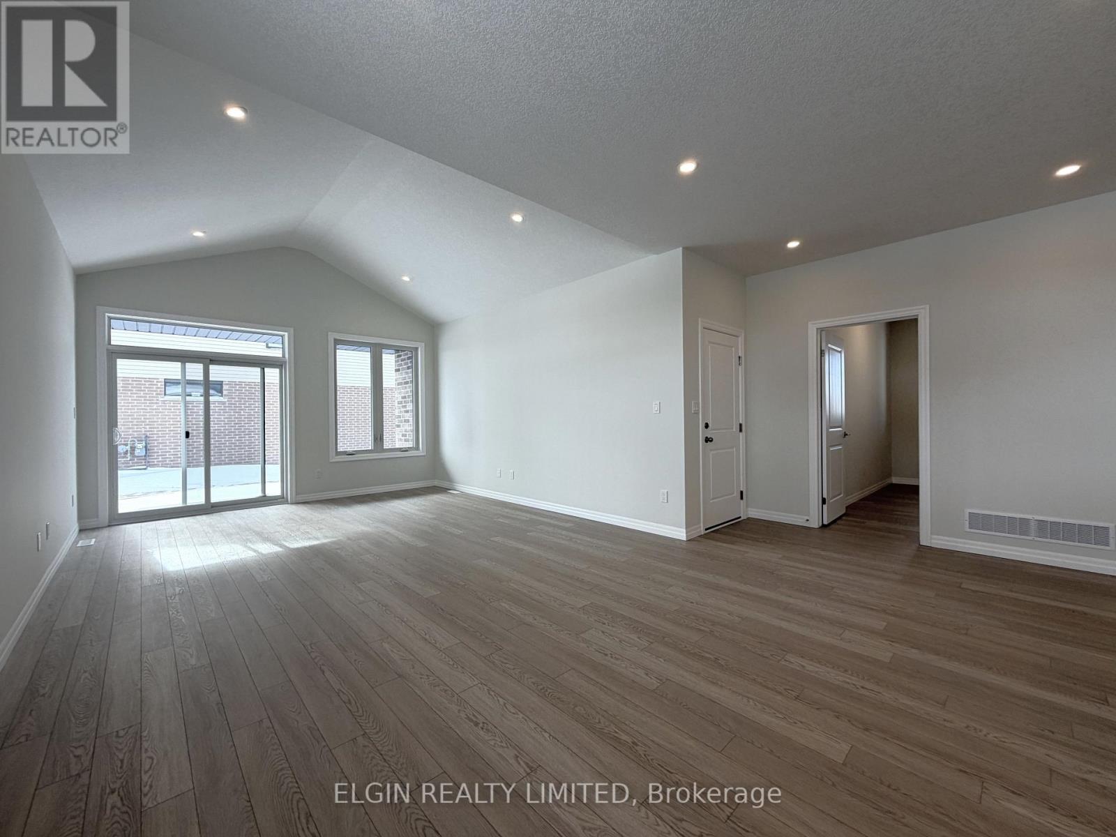 Photo 12 of 31 for 253 Renaissance Drive