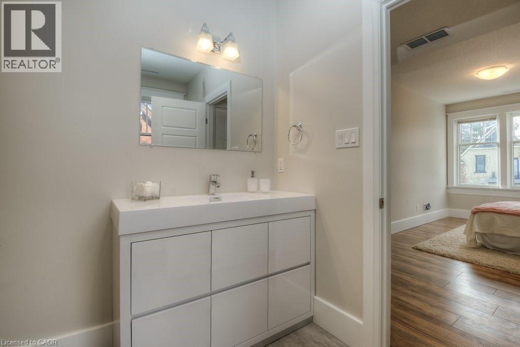 54 Park Street, Kitchener, Ontario  N2G 1M3 - Photo 16 - 40811587