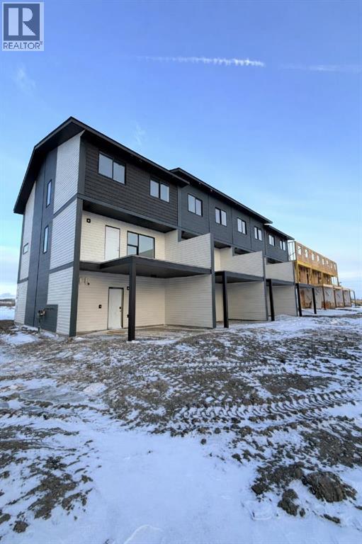 65 Lavelle Close, Red Deer, Alberta  T4R 0V7 - Photo 2 - A2279640