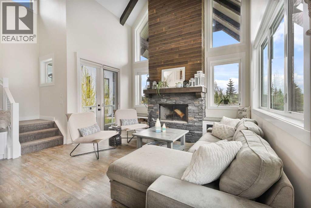 332 Cottageclub Way, Rural Rocky View County, Alberta  T4C 1C3 - Photo 10 - A2293703