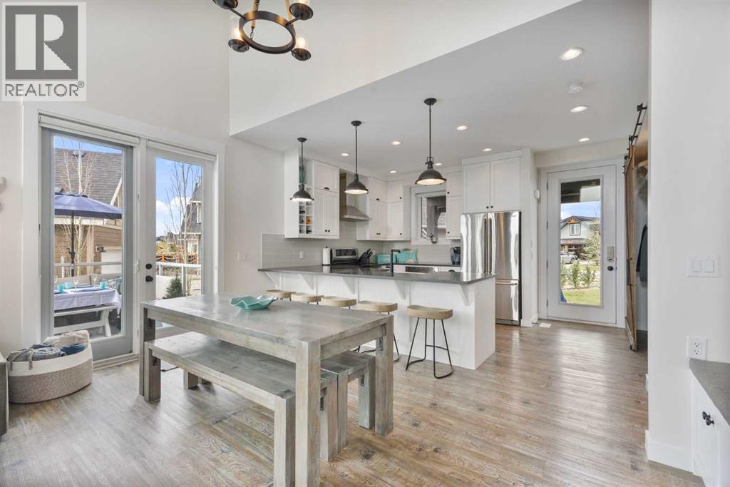 332 Cottageclub Way, Rural Rocky View County, Alberta  T4C 1C3 - Photo 7 - A2293703