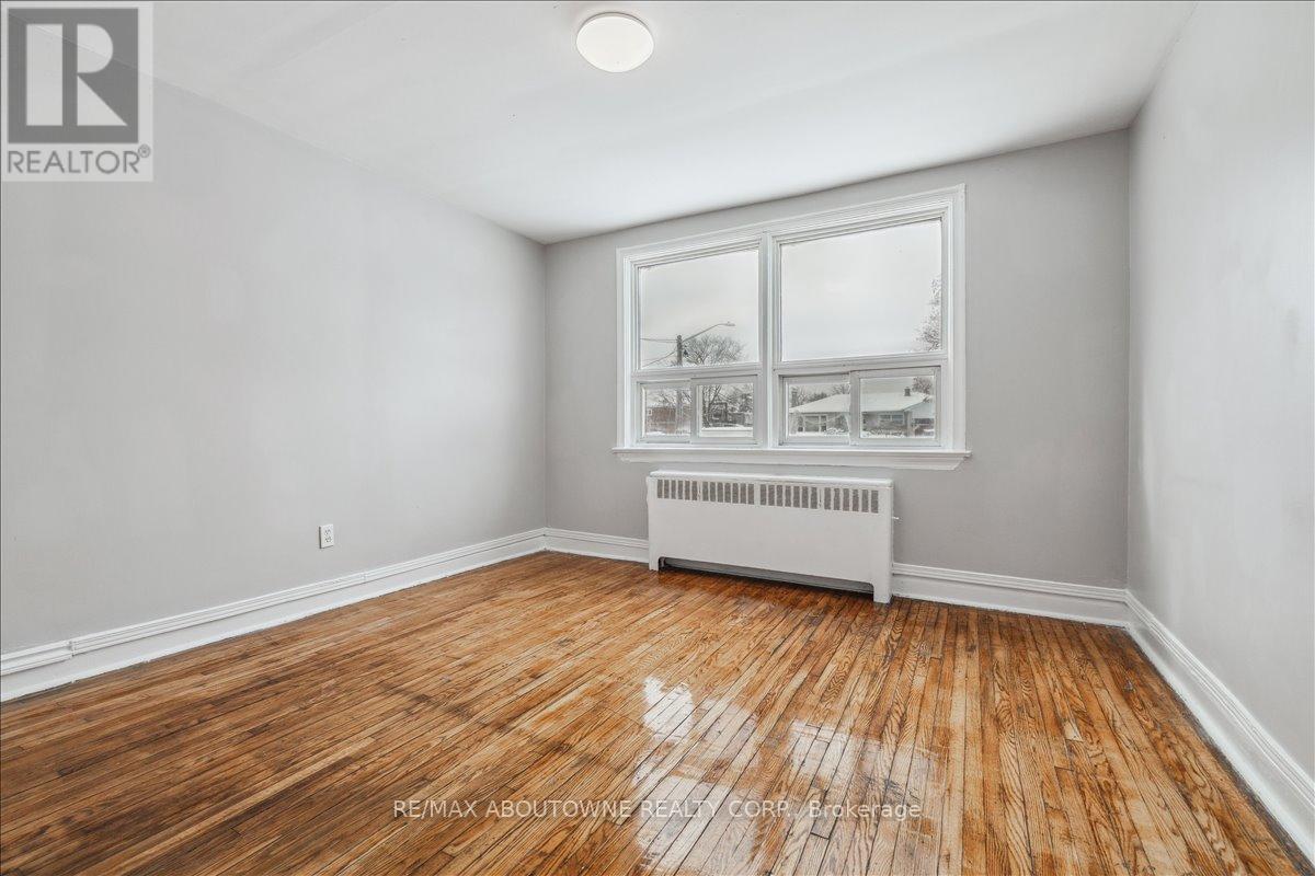 1 - 1023 Churchill Avenue, Oakville, Ontario  L6H 2A7 - Photo 14 - W12712474