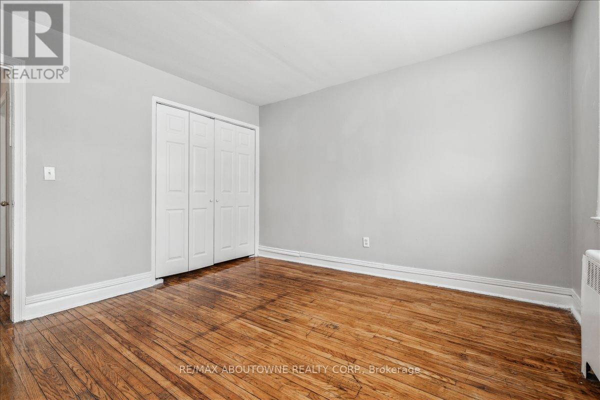 1 - 1023 Churchill Avenue, Oakville, Ontario  L6H 2A7 - Photo 16 - W12712474