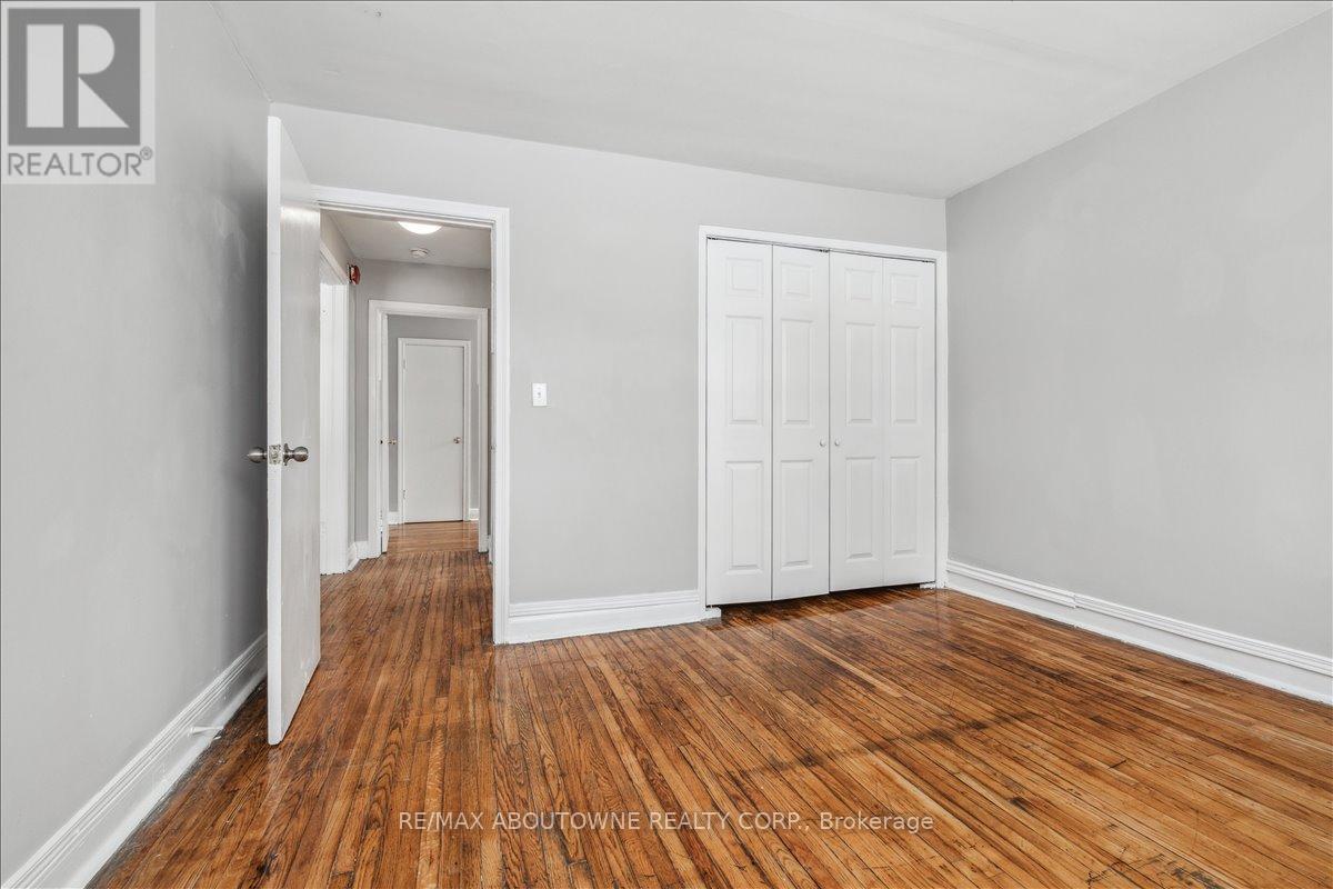 1 - 1023 Churchill Avenue, Oakville, Ontario  L6H 2A7 - Photo 17 - W12712474