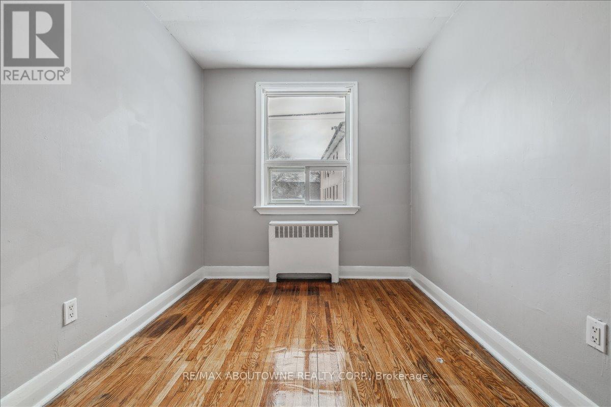 1 - 1023 Churchill Avenue, Oakville, Ontario  L6H 2A7 - Photo 19 - W12712474