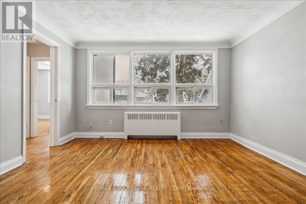 1 - 1023 Churchill Avenue, Oakville, Ontario  L6H 2A7 - Photo 6 - W12712474