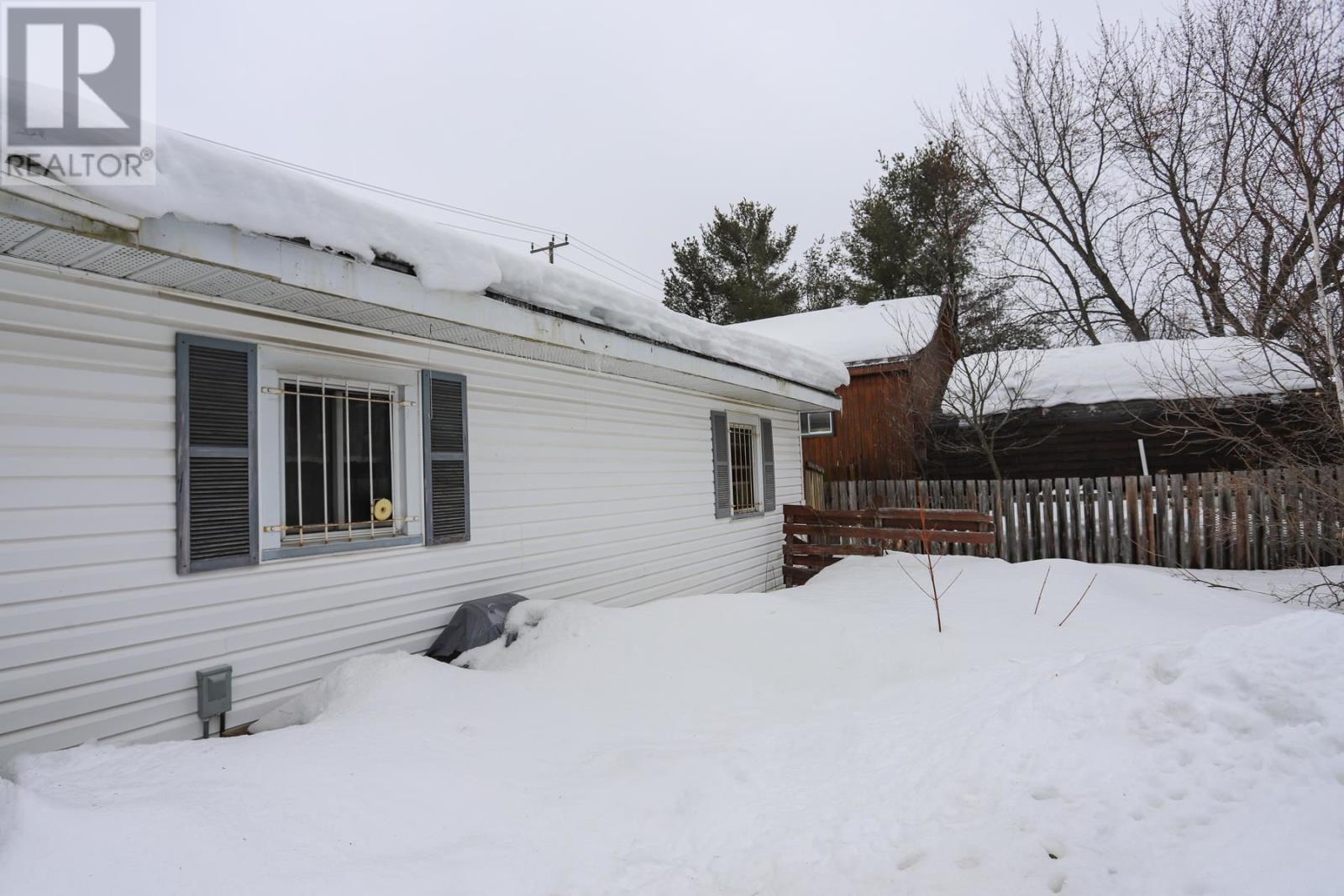472 Boundary Rd, Sault Ste. Marie, Ontario  P6A 5C2 - Photo 4 - SM260443