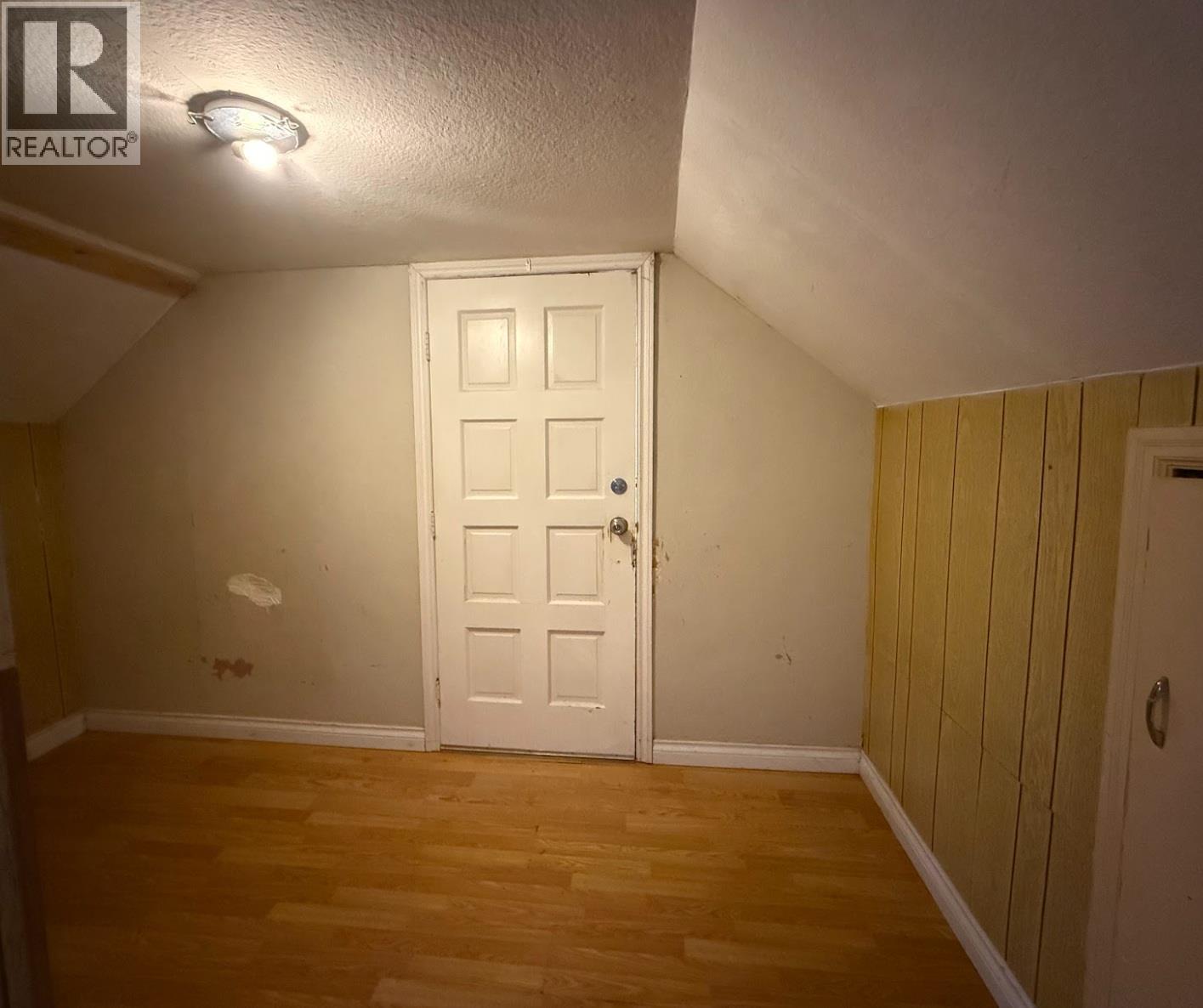 954 Glover Road, Trail, British Columbia  V1R 3J9 - Photo 12 - 10375645