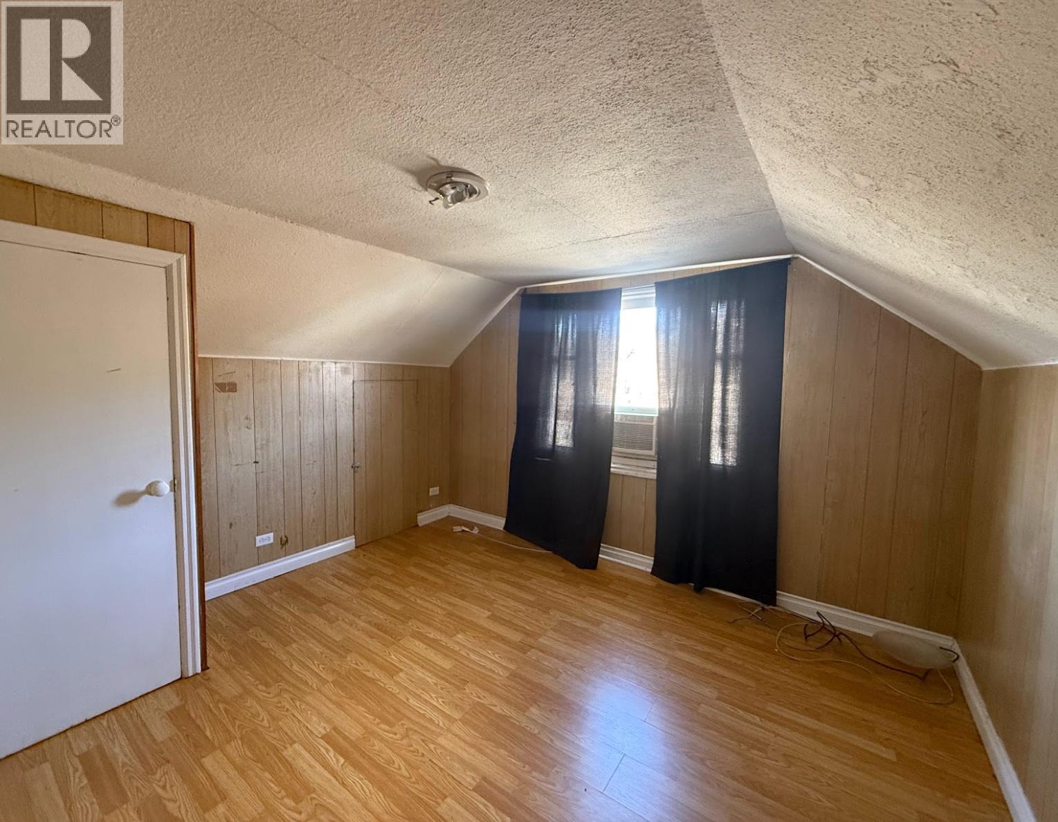 954 Glover Road, Trail, British Columbia  V1R 3J9 - Photo 13 - 10375645