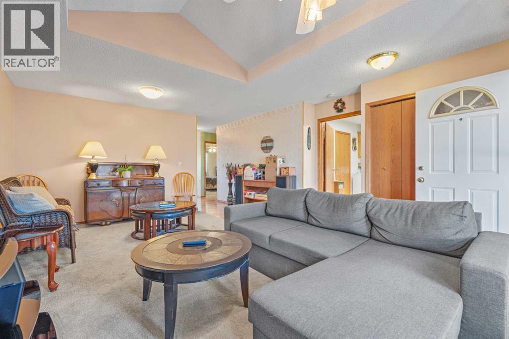 13 Park Ln Place, Strathmore, Alberta  T1P 1K7 - Photo 6 - A2291676