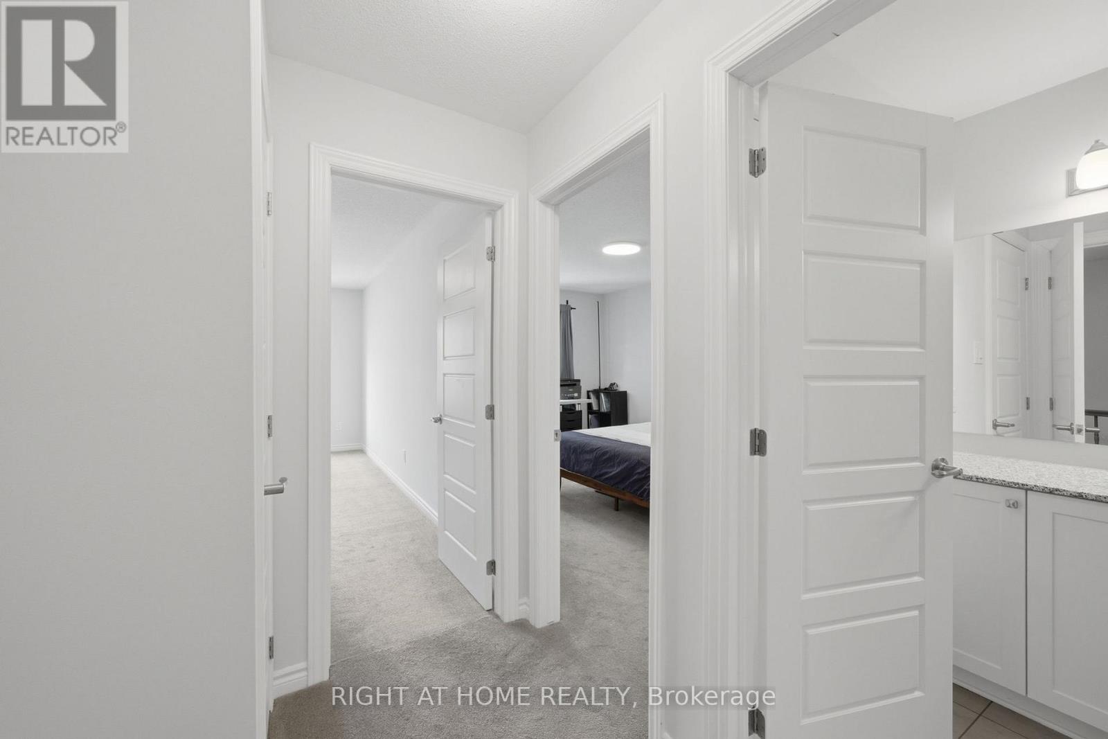 275 Squadron Crescent, Ottawa, Ontario  K1K 0S6 - Photo 28 - X12889156